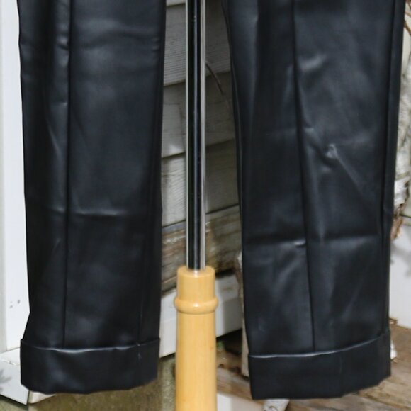 Elegant Black Women's Pants - Picture 3 of 7